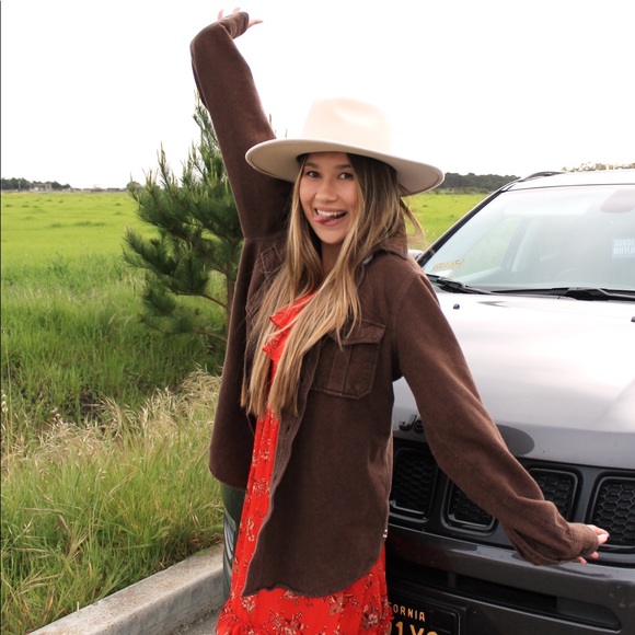 SOLD Brown cotton flannel shacket - Picture 4 of 6